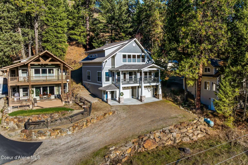 21 Midlake Drive Sagle, ID 83860
