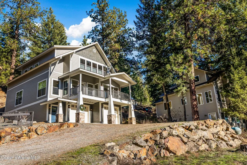 21 Midlake Drive Sagle, ID 83860