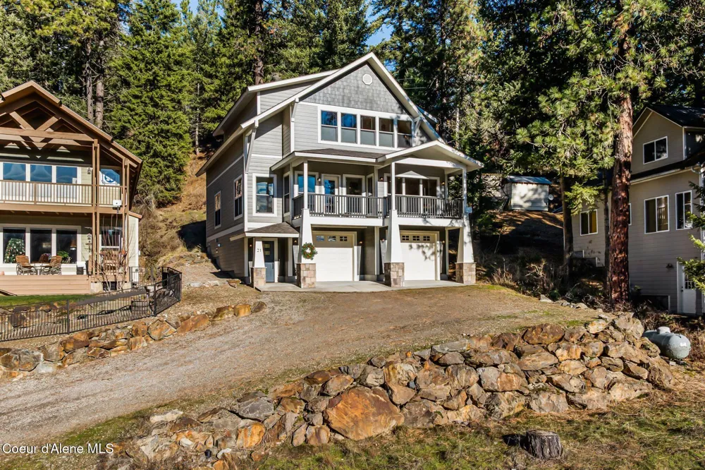 21 Midlake Drive Sagle, ID 83860