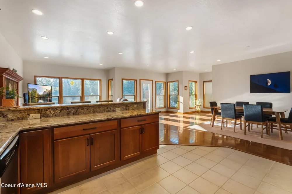 21 Midlake Drive Sagle, ID 83860