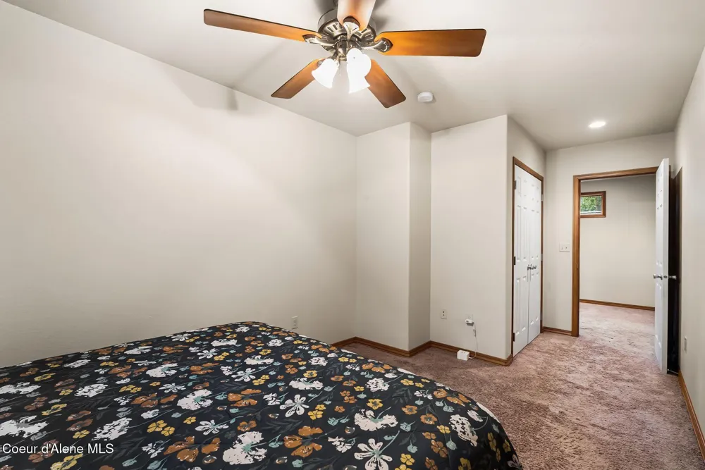 21 Midlake Drive Sagle, ID 83860