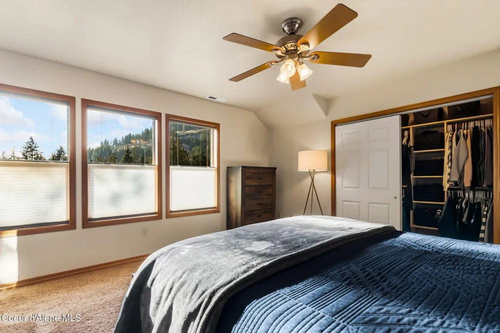 21 Midlake Drive Sagle, ID 83860