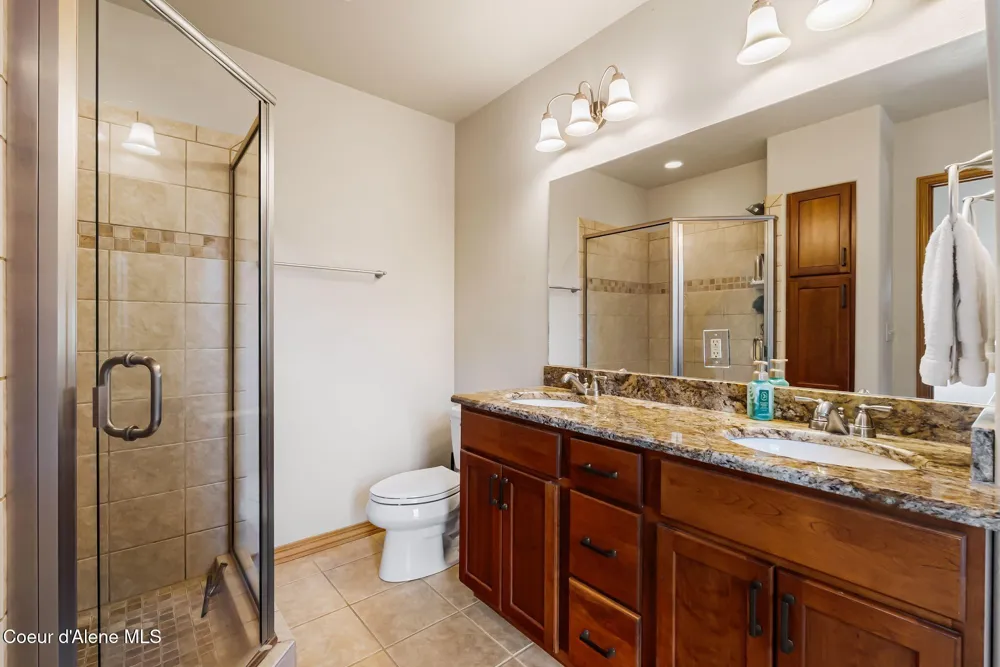 21 Midlake Drive Sagle, ID 83860