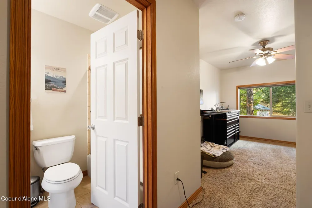 21 Midlake Drive Sagle, ID 83860