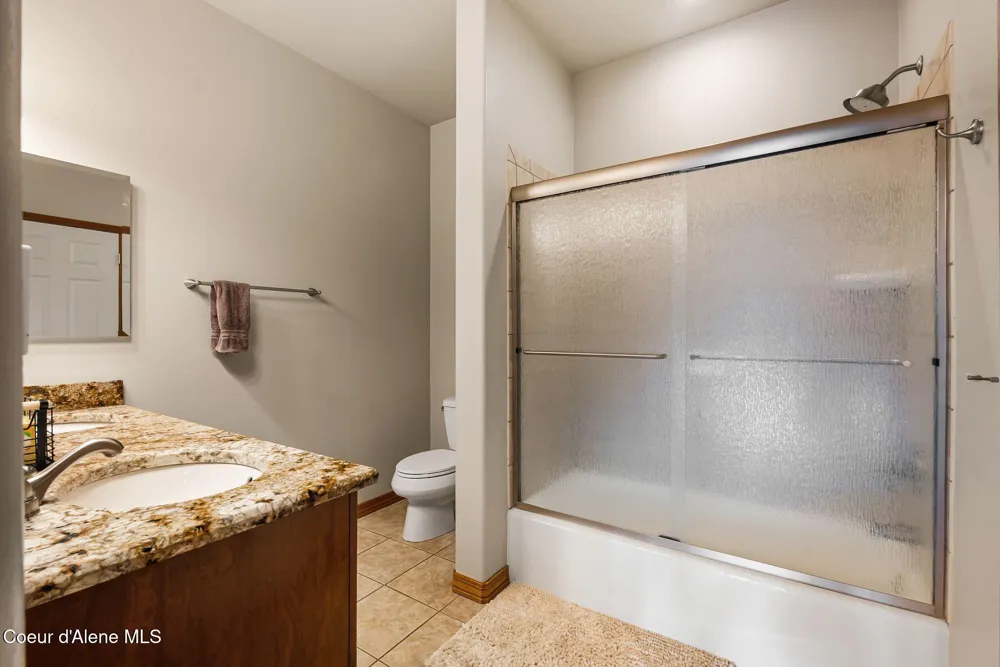 21 Midlake Drive Sagle, ID 83860