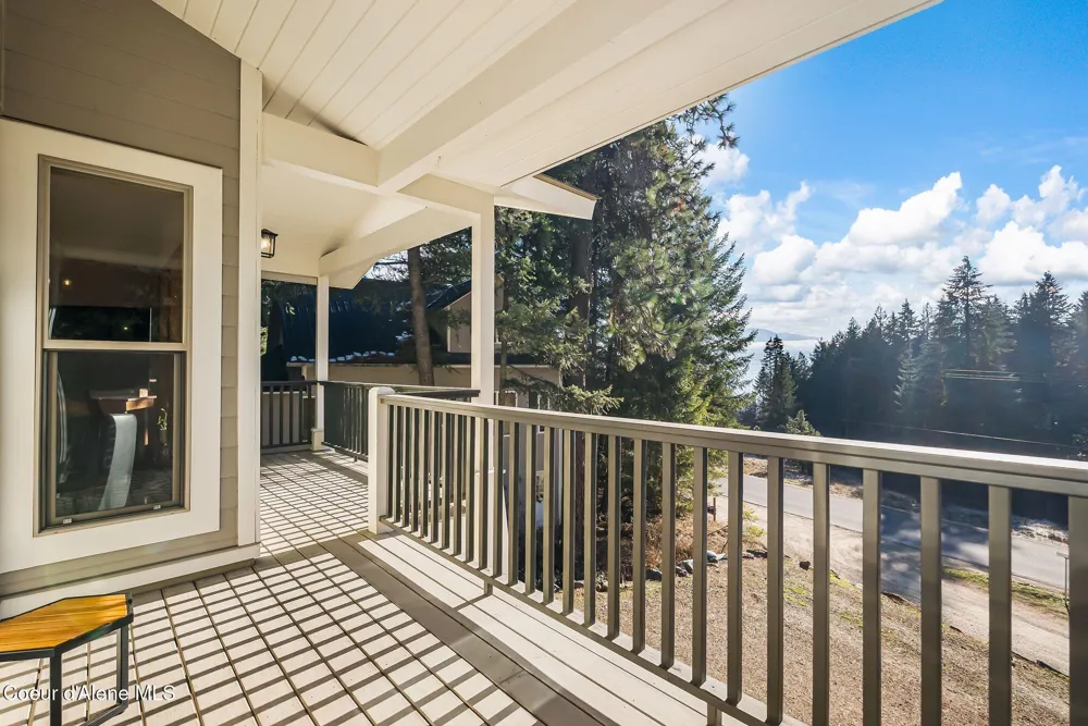 21 Midlake Drive Sagle, ID 83860