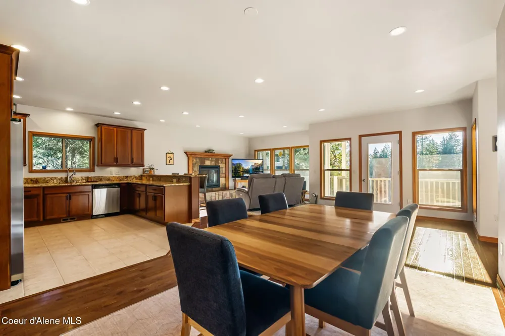 21 Midlake Drive Sagle, ID 83860