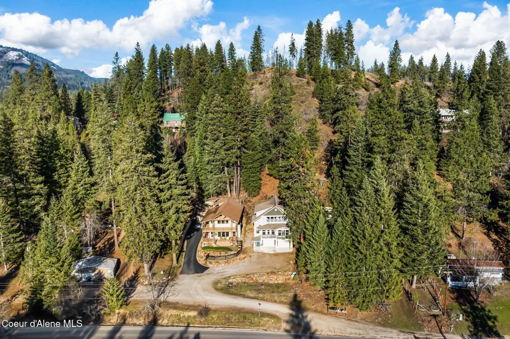 21 Midlake Drive Sagle, ID 83860