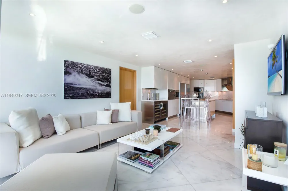 1643 Brickell Ave #2902 Miami, FL 33129