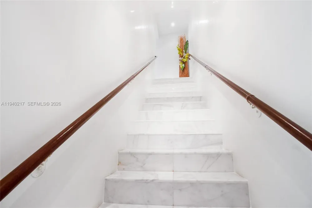 1643 Brickell Ave #2902 Miami, FL 33129
