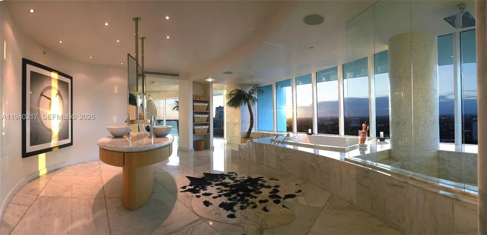1643 Brickell Ave #2902 Miami, FL 33129