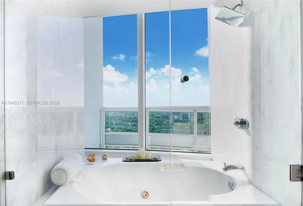 1643 Brickell Ave #2902 Miami, FL 33129