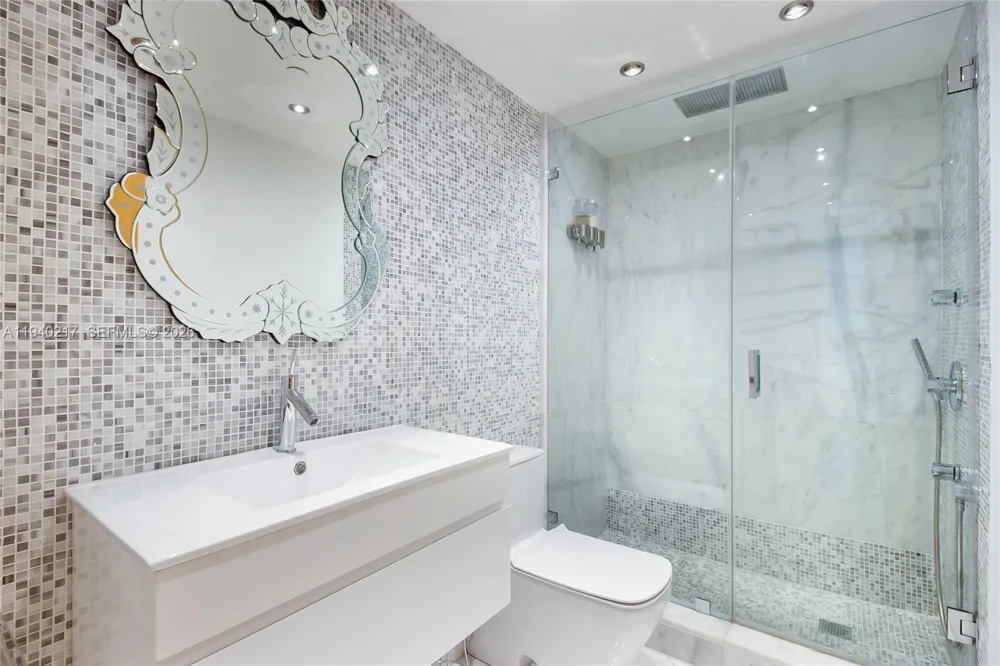 1643 Brickell Ave #2902 Miami, FL 33129