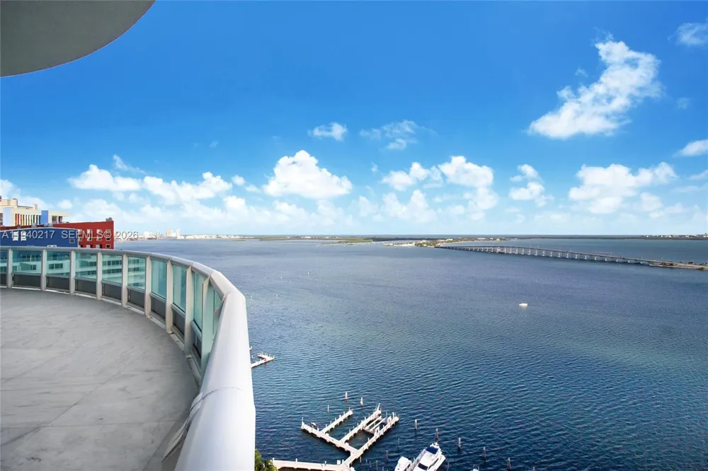1643 Brickell Ave #2902 Miami, FL 33129