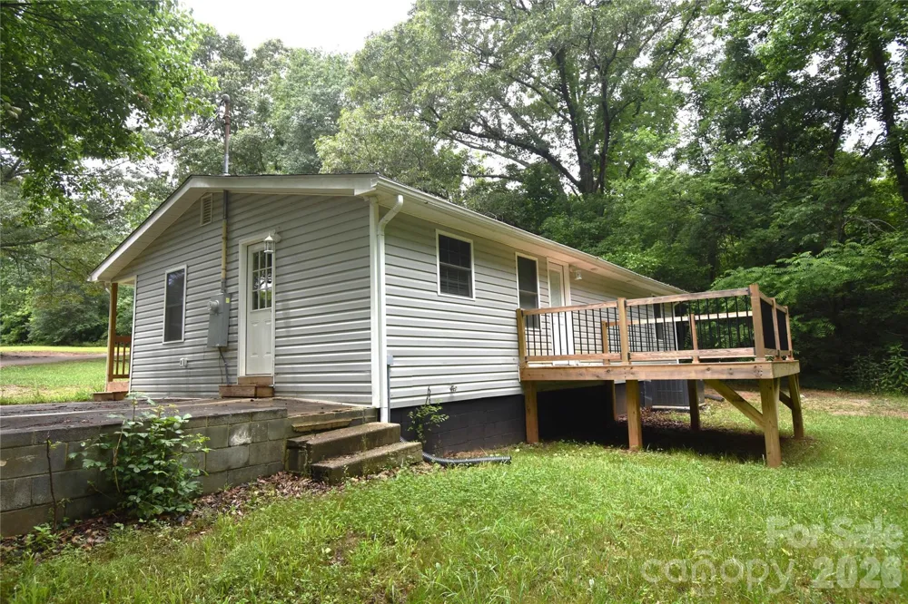 2823 JT Posse Drive Claremont, NC 28610