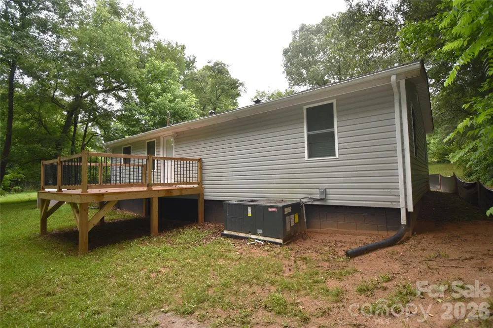 2823 JT Posse Drive Claremont, NC 28610