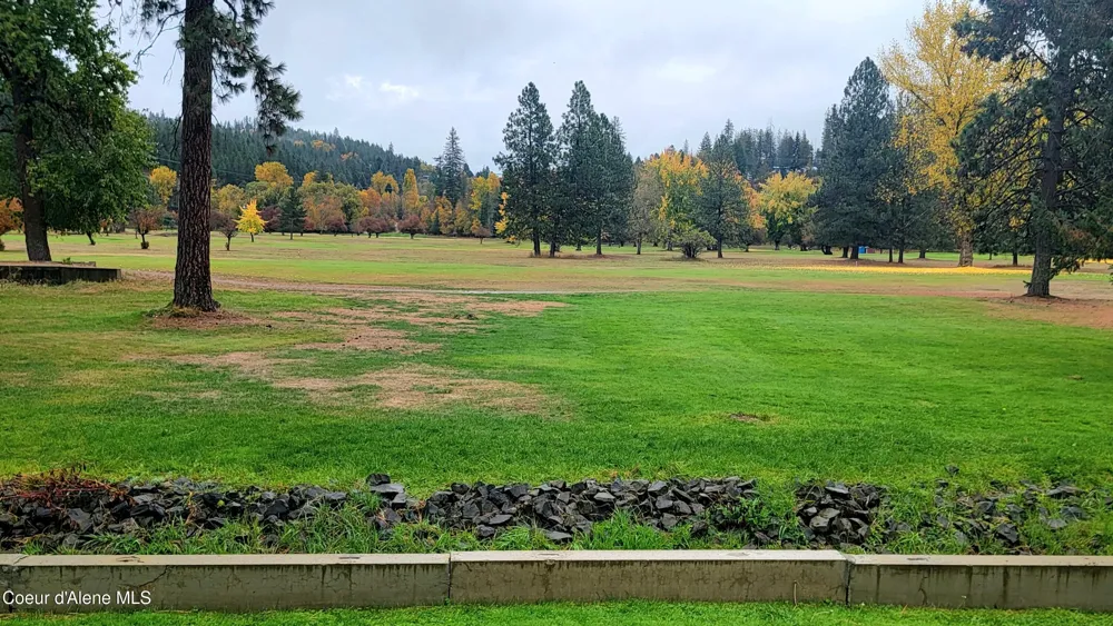 301 Woodland Drive Pinehurst, ID 83850