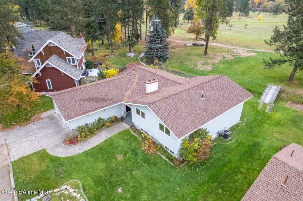 301 Woodland Drive Pinehurst, ID 83850