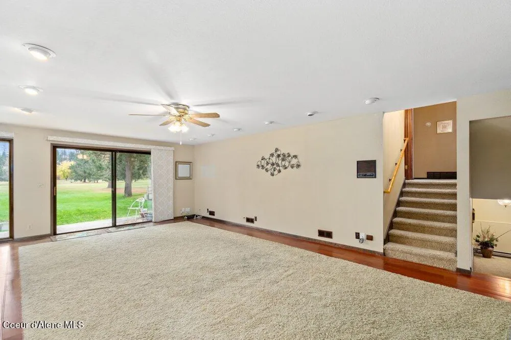 301 Woodland Drive Pinehurst, ID 83850