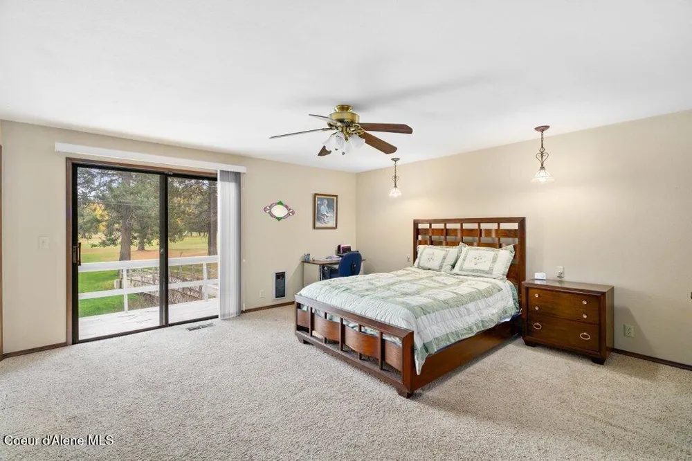 301 Woodland Drive Pinehurst, ID 83850