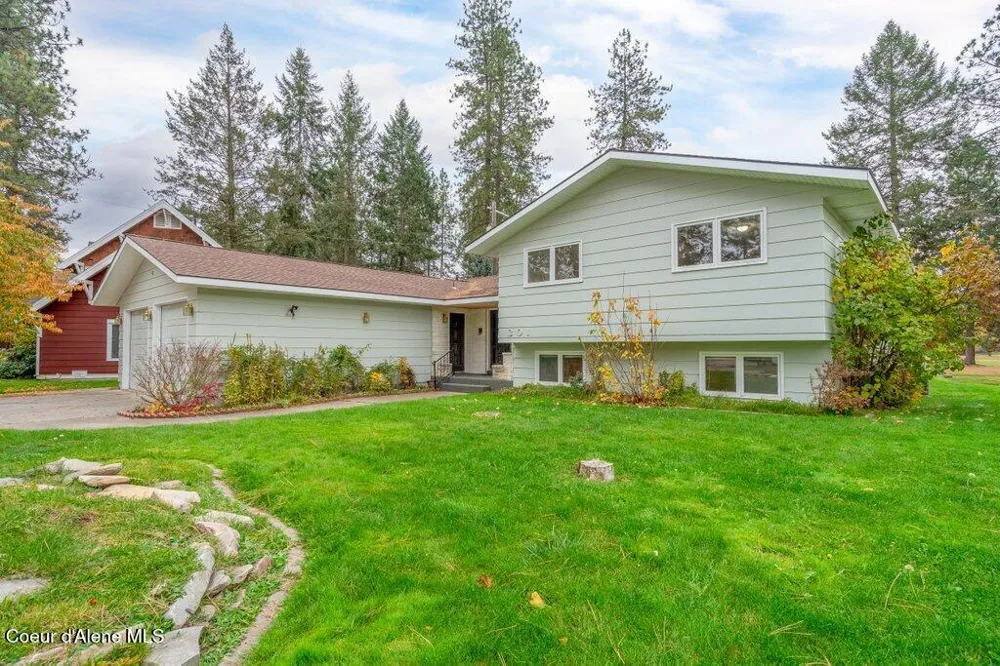 301 Woodland Drive Pinehurst, ID 83850