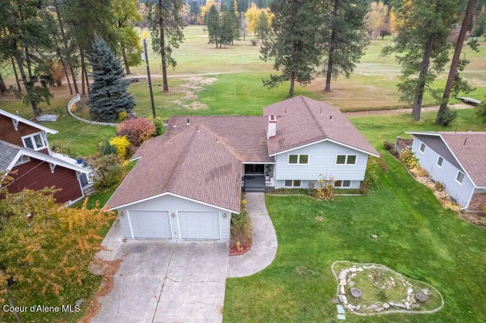 301 Woodland Drive Pinehurst, ID 83850