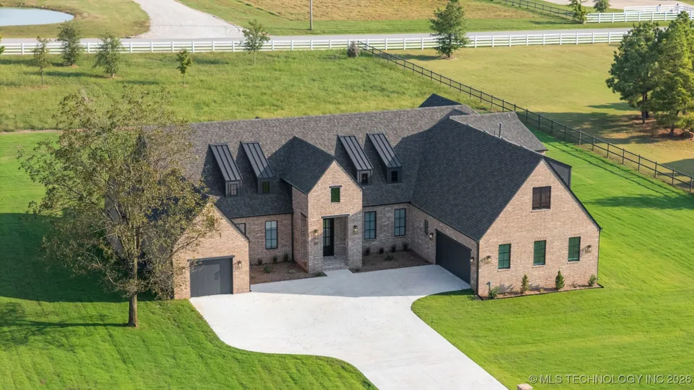 207 W 172nd Street S Mounds, OK 74047