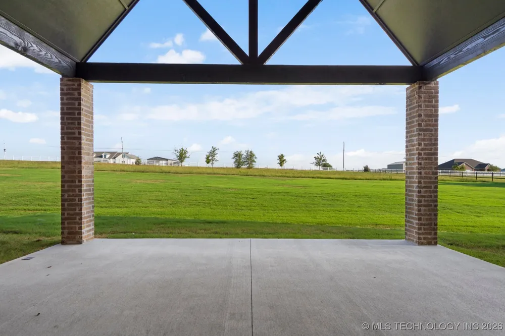 207 W 172nd Street S Mounds, OK 74047