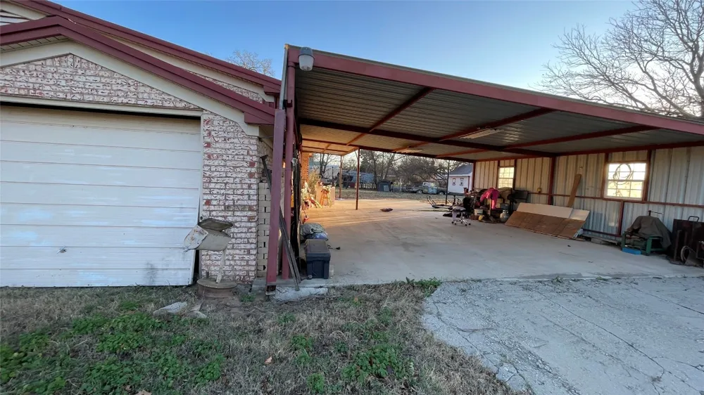 909 Fannin Street Nocona, TX 76255