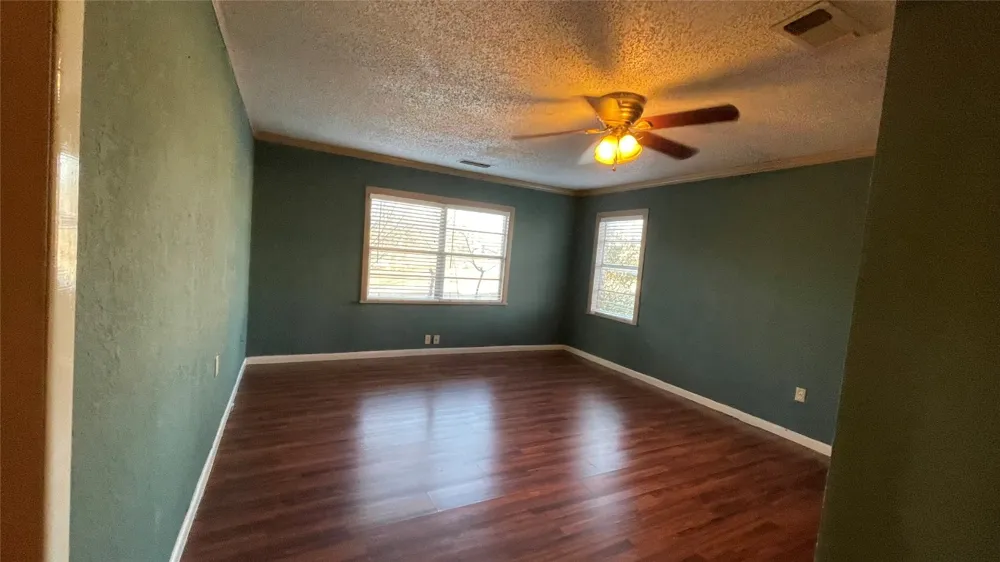 909 Fannin Street Nocona, TX 76255