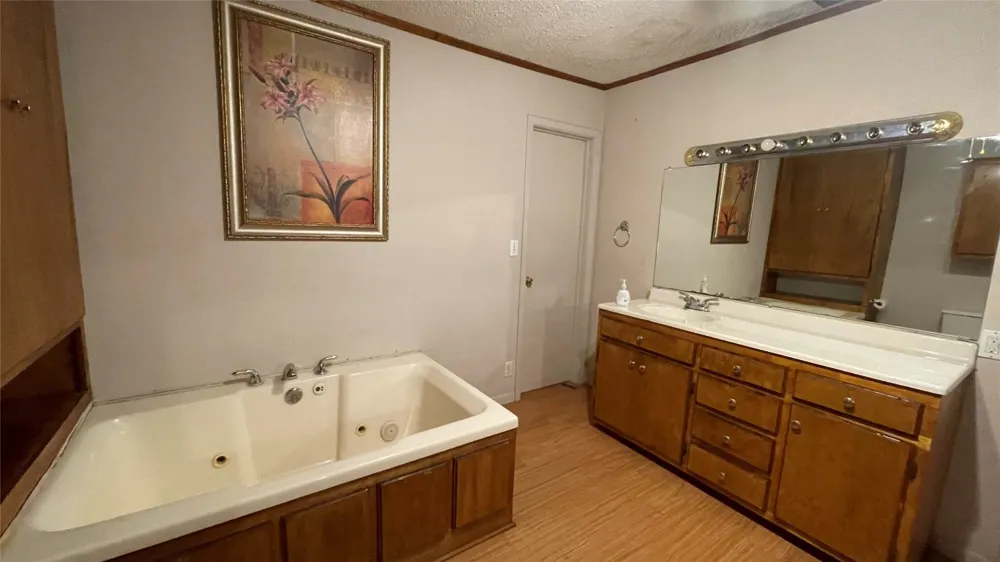909 Fannin Street Nocona, TX 76255