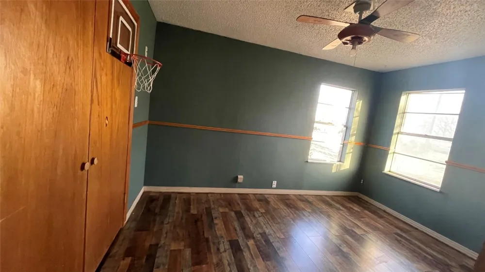 909 Fannin Street Nocona, TX 76255