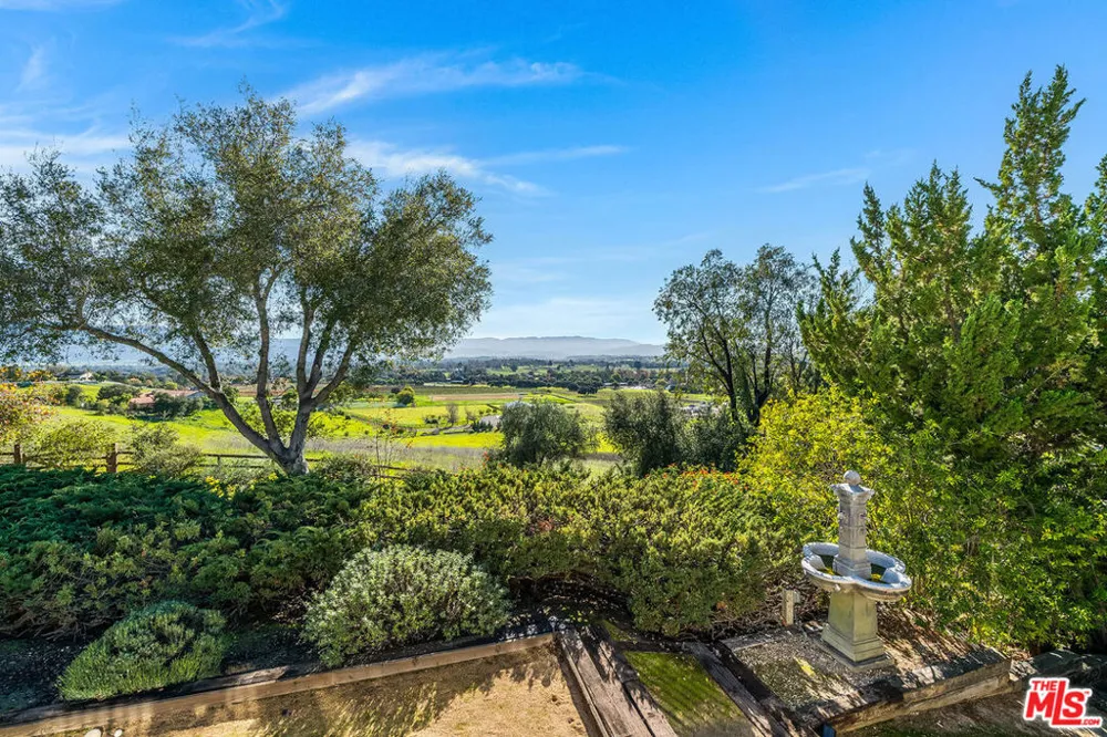 2975 Calle Bonita Santa Ynez, CA 93460