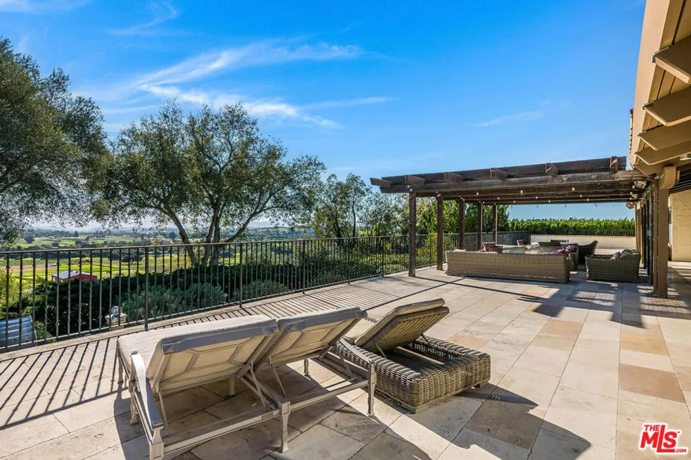 2975 Calle Bonita Santa Ynez, CA 93460