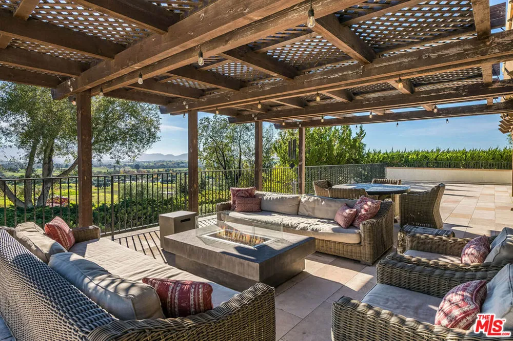 2975 Calle Bonita Santa Ynez, CA 93460
