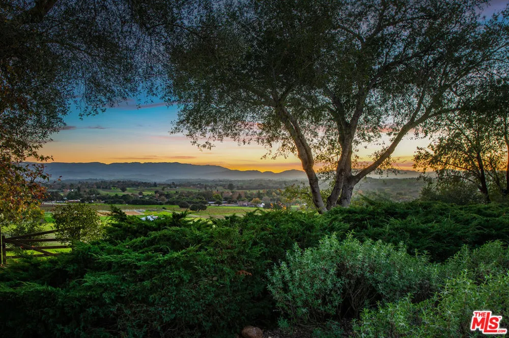 2975 Calle Bonita Santa Ynez, CA 93460