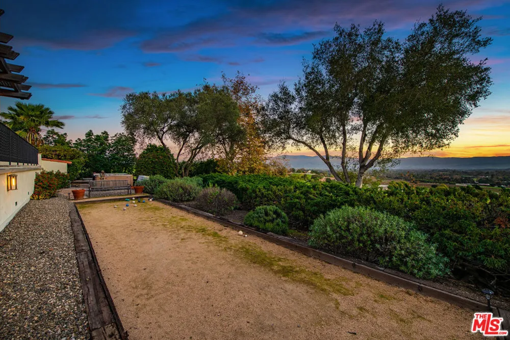 2975 Calle Bonita Santa Ynez, CA 93460