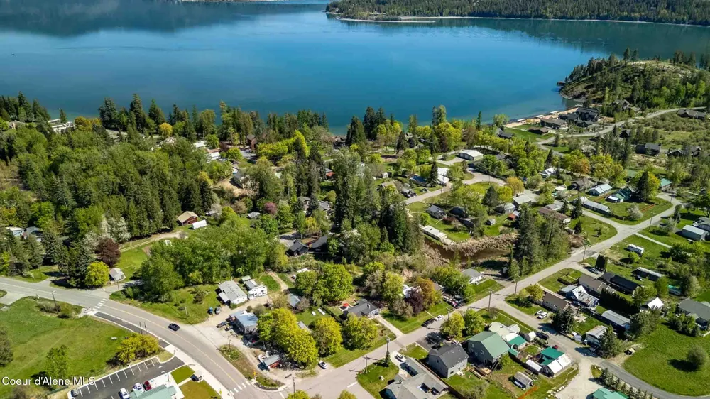 211 4th st Dover, ID 83825