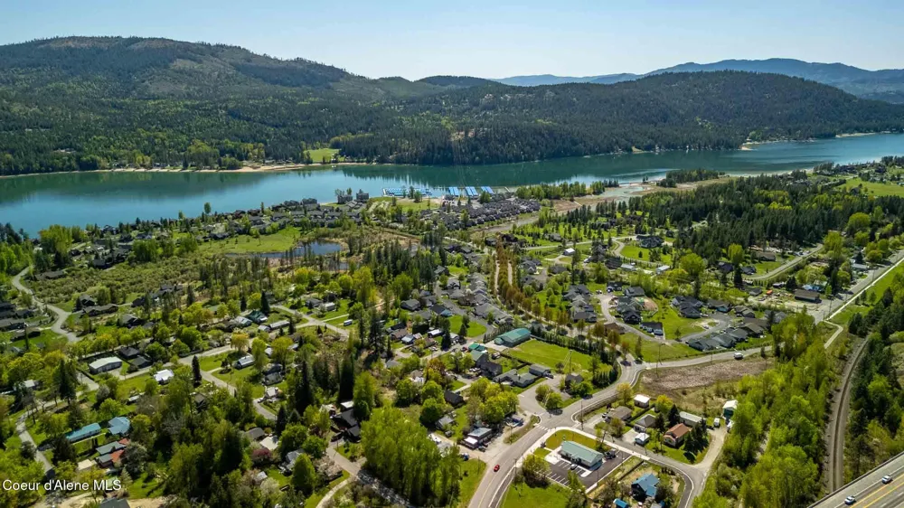 211 4th st Dover, ID 83825
