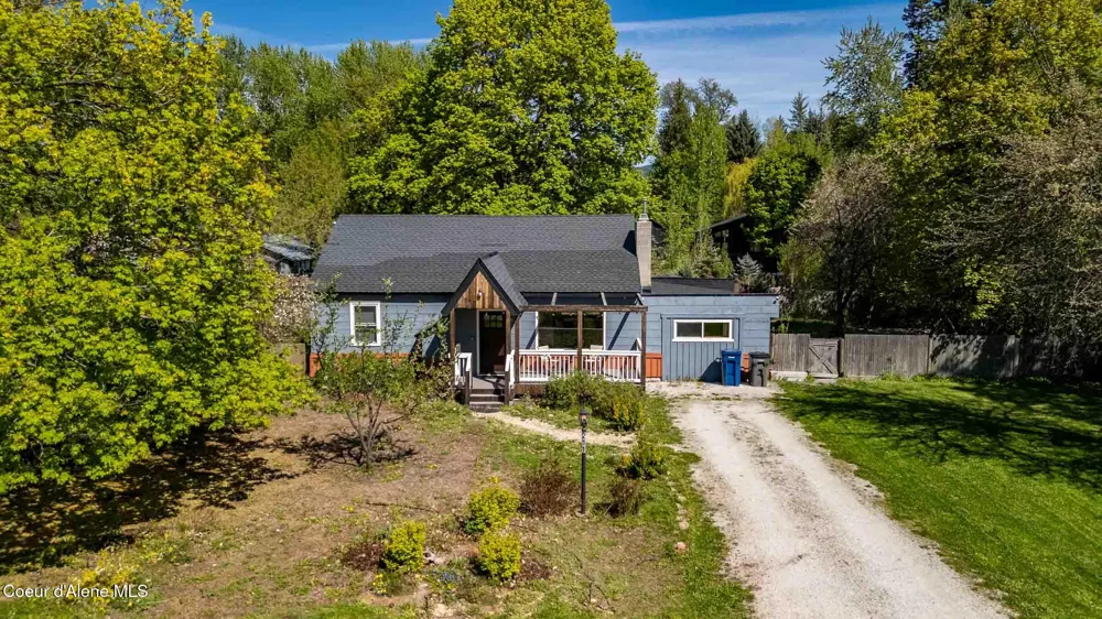 211 4th st Dover, ID 83825