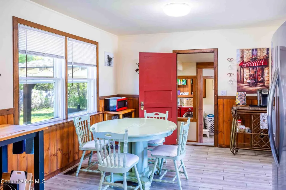 211 4th st Dover, ID 83825