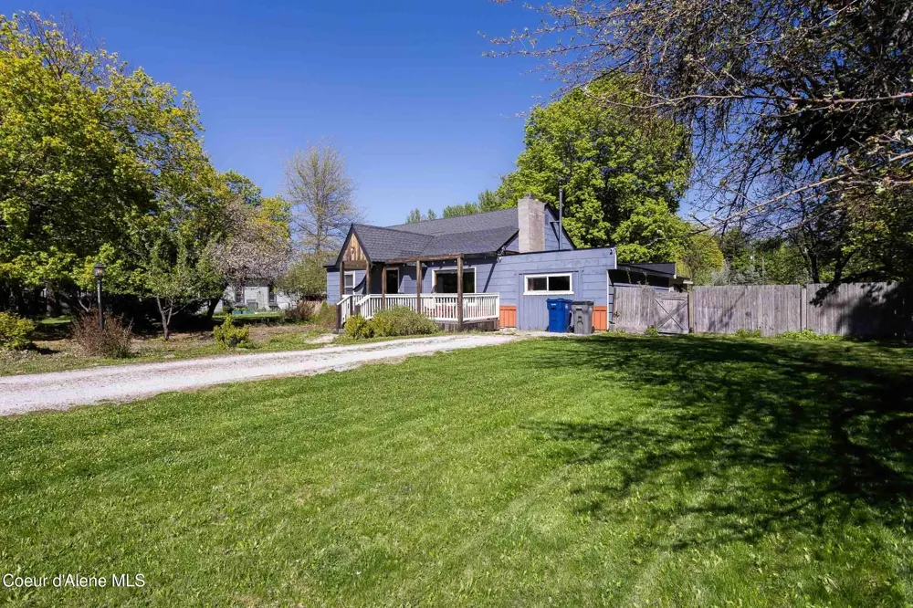 211 4th st Dover, ID 83825