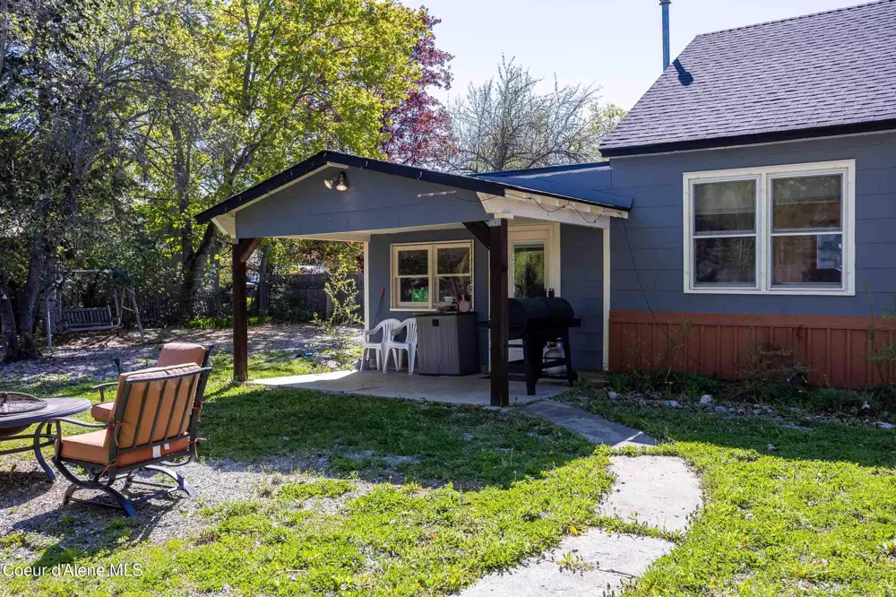 211 4th st Dover, ID 83825