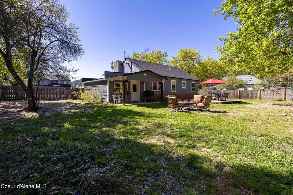 211 4th st Dover, ID 83825