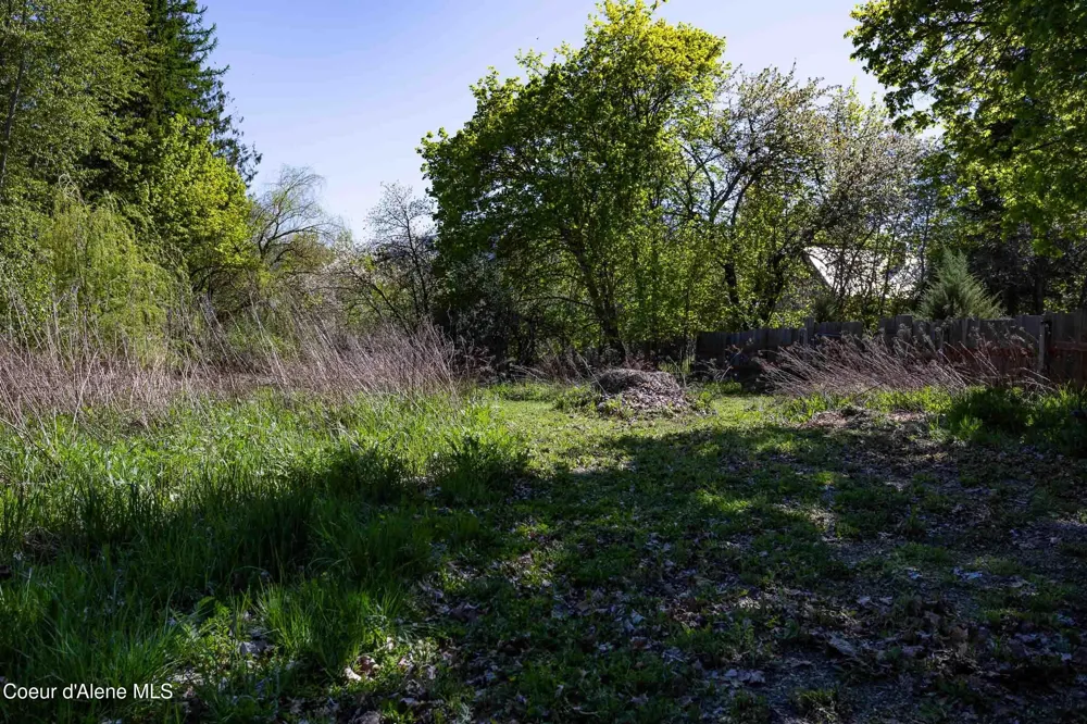211 4th st Dover, ID 83825