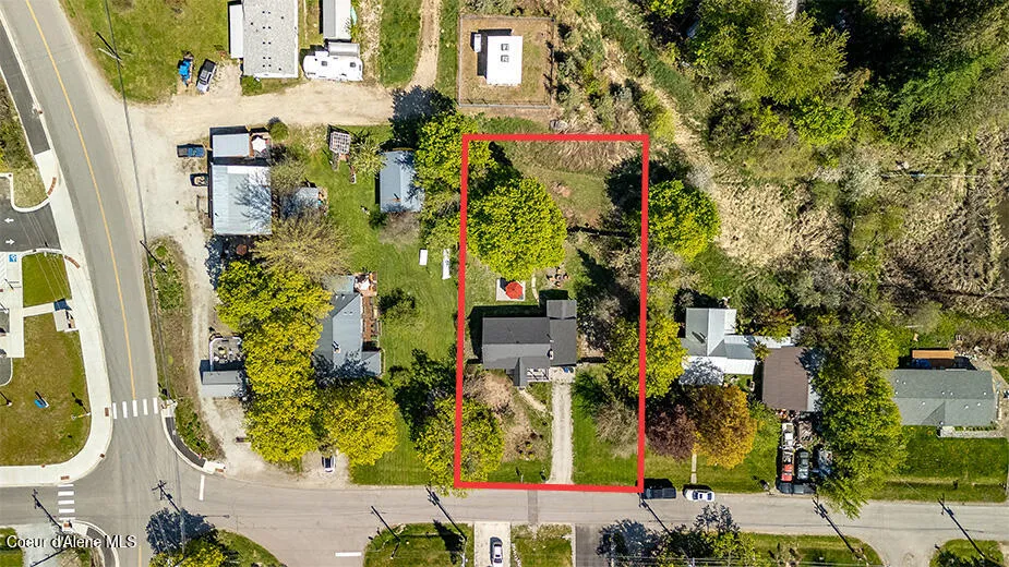 211 4th st Dover, ID 83825