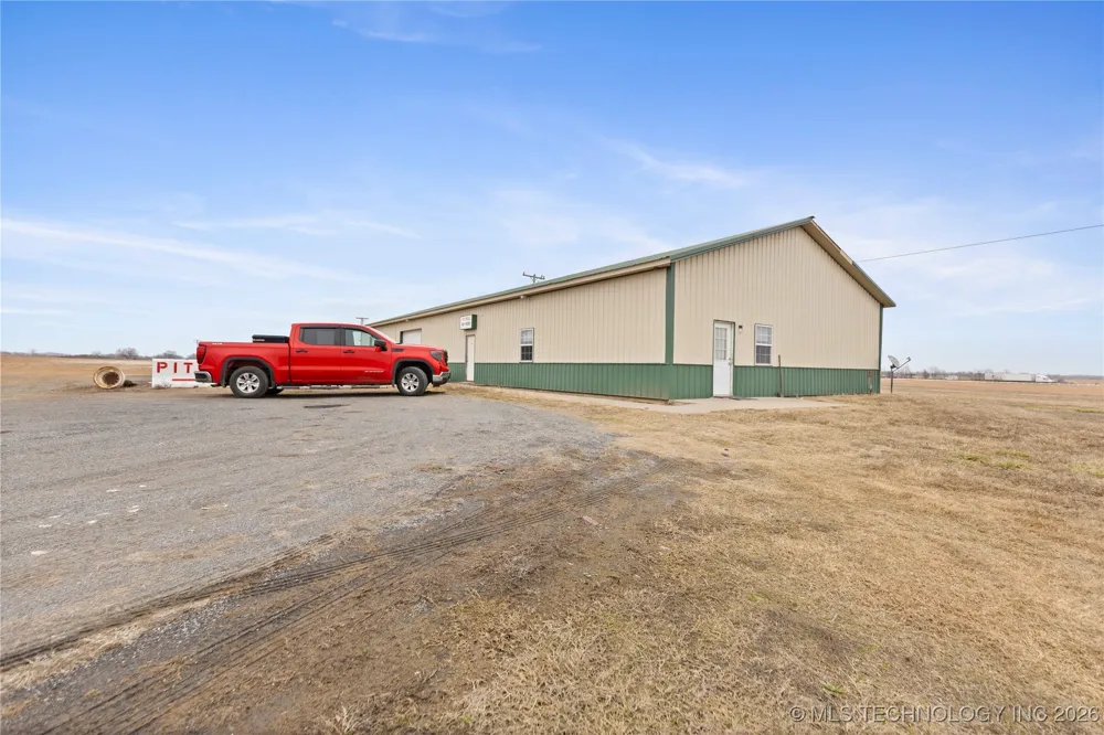 8100 Wainwright Road Oktaha, OK 74450