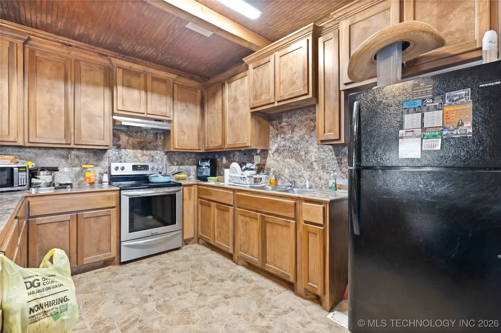 8100 Wainwright Road Oktaha, OK 74450