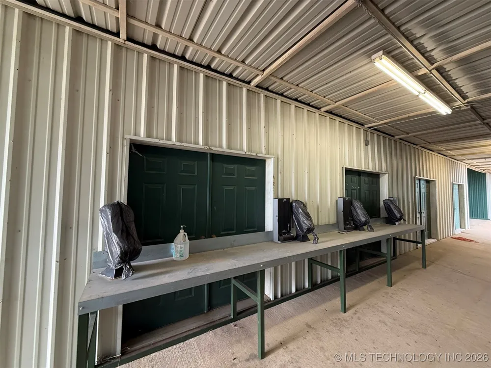 8100 Wainwright Road Oktaha, OK 74450