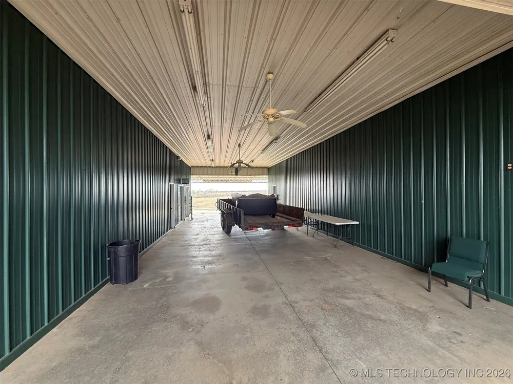 8100 Wainwright Road Oktaha, OK 74450